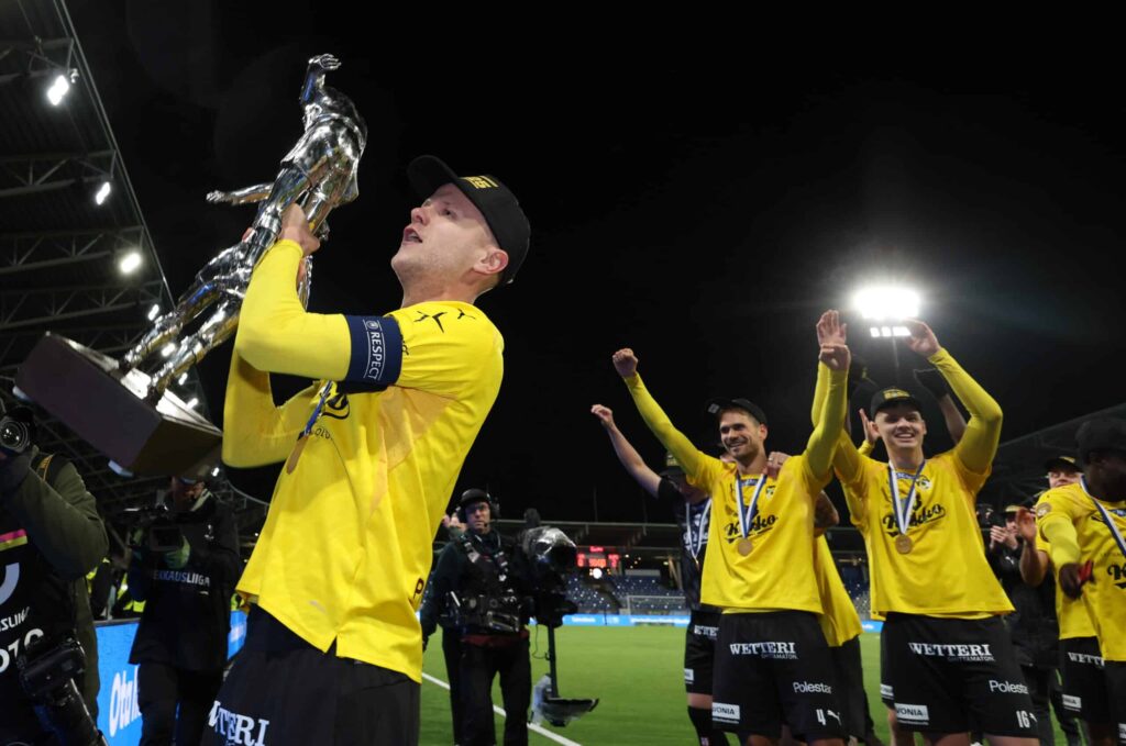 Haastattelu: KuPS-kapteeni suitsutti nuoria tähtiä – ”Pelaajat ansaitsevat mennä eteenpäin!”