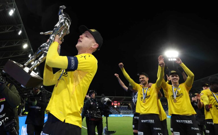 Haastattelu: KuPS-kapteeni suitsutti nuoria tähtiä – ”Pelaajat ansaitsevat mennä eteenpäin!”