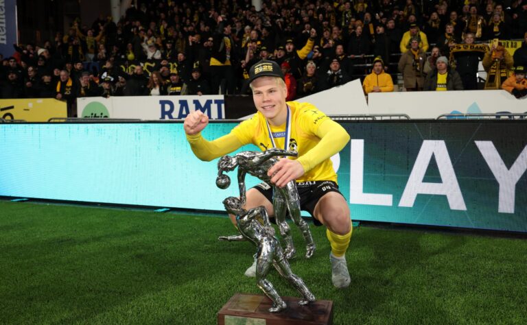 Haastattelu: Nuori KuPS-tähti pursui iloa mestaruusiltana – ”Elimme hetkessä ja nautimme yhdessä!”