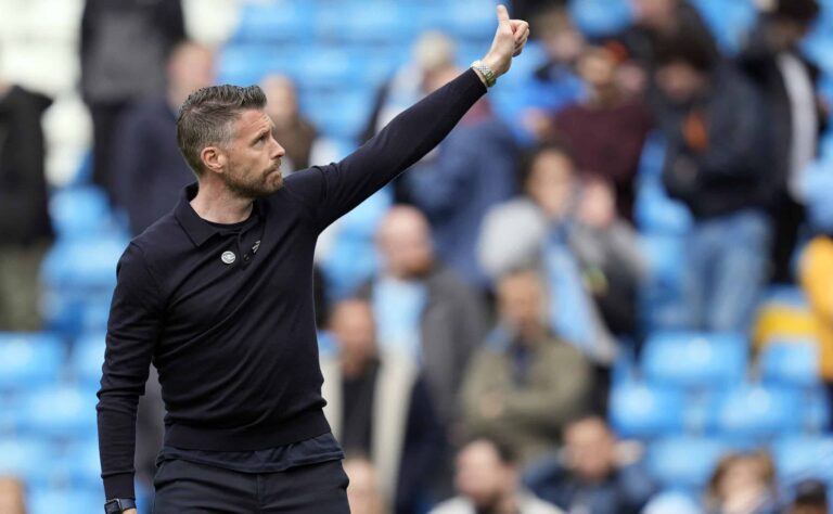 Kriisijoukkue sai uuden päävalmentajan – ex-pelaaja tarttuu tutisevaan ruoriin