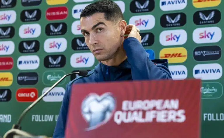 Näkökulma: Cristiano Ronaldon taistelu tuulimyllyjä vastaan – miljonäärin lakko on balladi kaiken turhuudesta