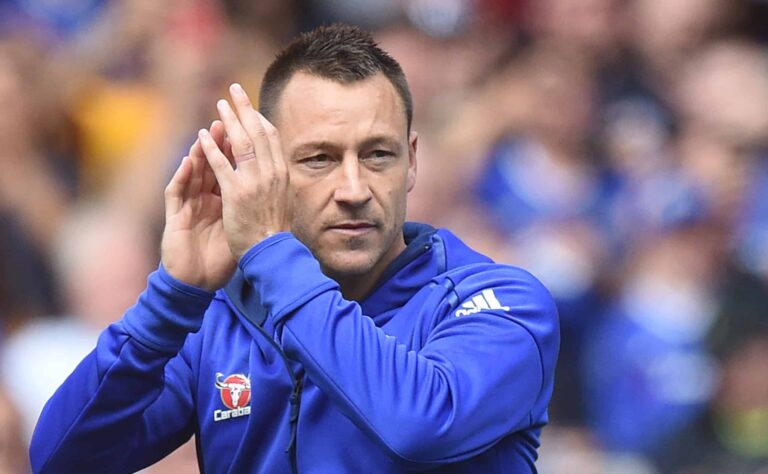 John Terry paljasti synkät ajatuksensa uransa mokan jälkeen: ”Miksi? Miksi?