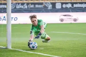 Onko tässä seuraava Huuhkajien ykkönen? Veikkausliiga-sensaatio rauhoittelee puheita