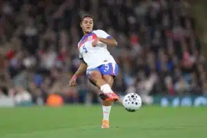 ”En uskaltanut poistua hotellista” – Englannin EM-sankarin varjoisa todellisuus