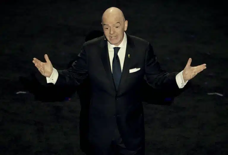 ”Tuon itse hodarin” – FIFA-pomo vastasi MM-kisojen hintakohuun erikoisella tavalla