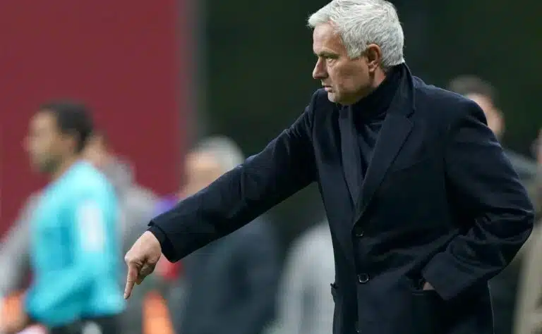 José Mourinho toivoi yhtä asiaa pelaajilleen – raju ripitys ei jättänyt mitään epäselväksi