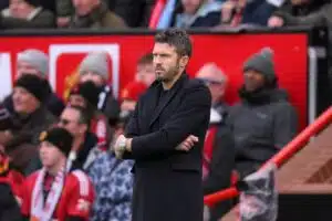 Michael Carrick pysäytti mestaruuslaulut – Unitedin euforia löi vasten kasvoja