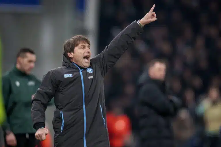 Ex-pelaaja räjäytti totuuden – näin Antonio Conte teki Chelseasta helvetin