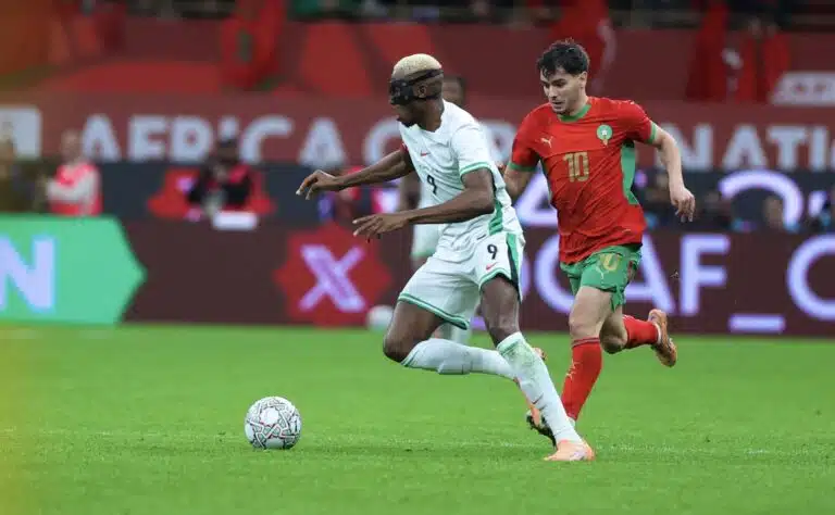 Valmentaja teki yllättävän päätöksen – tästä syystä Nigerian supertähti jäi sivuun ratkaisuhetkillä