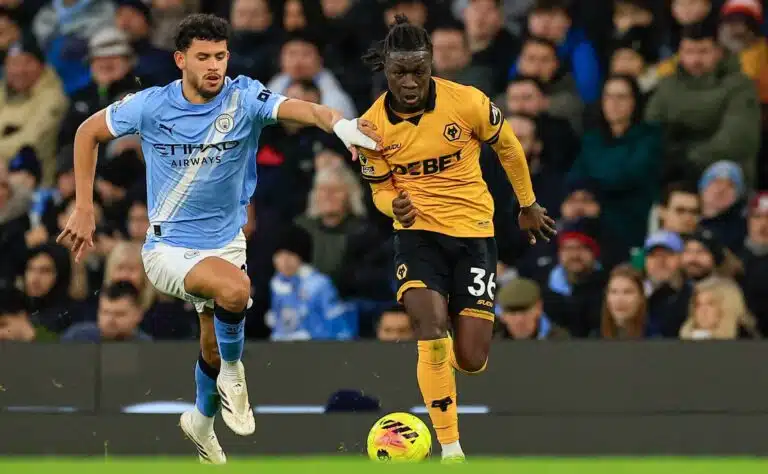 Euroopan jättiseurat jonossa – 18-vuotias Valioliiga-lupaus nostattaa kierroksia