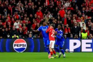 ”Apinaksi” kutsuttu Vinícius ratkaisi – Real uhkasi jättää kentän