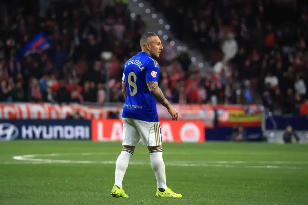 Entiseltä Arsenal-tähdeltä poikkeava ratkaisu – kaikki muu meni rahan edelle