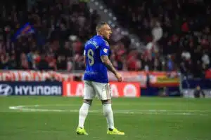 Entiseltä Arsenal-tähdeltä poikkeava ratkaisu – kaikki muu meni rahan edelle