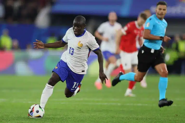 ”Luulin, että hänellä on paristot shortseissa” – Claudio Ranieri paljasti, miksi yksi pelaaja rikkoi kaikki rajat