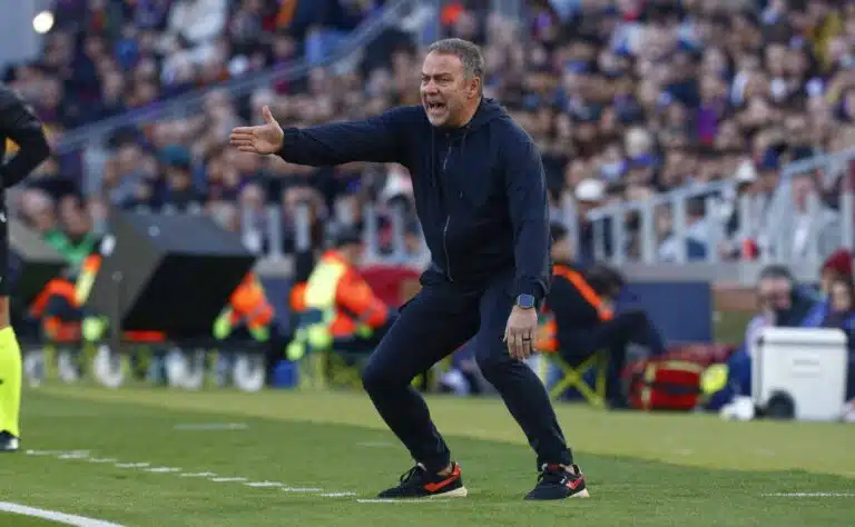 Hansi Flick räjähti pukukopissa – Barcelona sai nöyryytyksen, joka voi muuttaa koko kevään