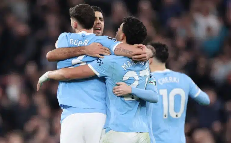 Cityn juhlat Anfieldilla ylittivät rajan – teko, joka muutti mestaruustaistelun sävyn