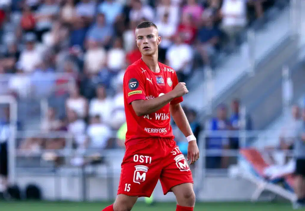 KuPS sai kuulla totuuden superlupauksesta – sen jälkeen Sixten Boström avasi suunsa