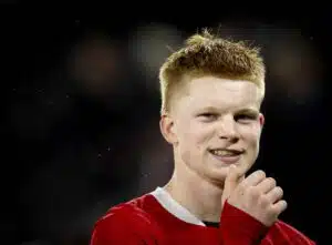 Vertaus De Jongiin ei tule tyhjästä – tämä pelaaja pakottaa seurat liikkeelle