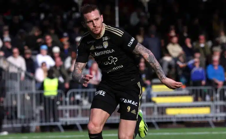 Maaliruisku tarttui Veikkausliiga-seuran koukkuun – viesti KuPSille ei jättänyt mitään epäselväksi  