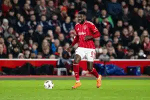 Manchester United tarkastelee keskikenttämahtia – tämä voi kaataa korttitalon