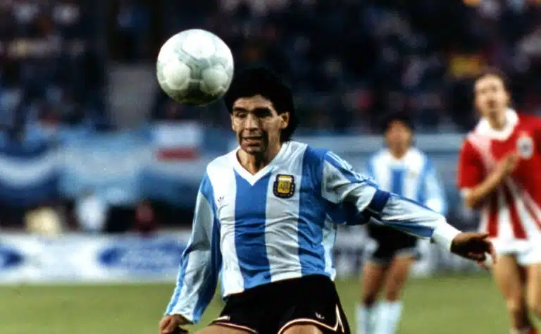 Batistuta paljasti karun totuuden Maradonasta – huoli koskee Lionel Messiä