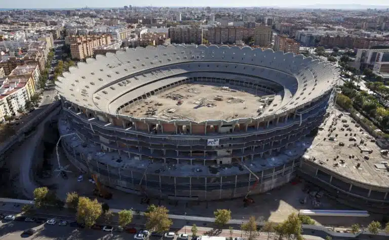 Stadionit vaihtuvat lennossa – Espanjan MM-suunnitelma repesi