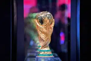 MM-kisojen ympärillä kytee shokkiehdotus – Italialle sittenkin takaportti?