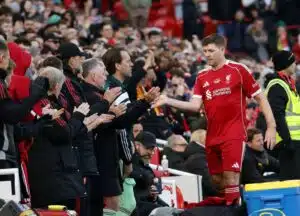 Uskollisuus ennen pokaaleja – Gerrard avasi ratkaisunsa