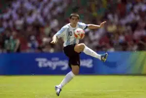 Luka Modric nauroi varoitukselle – sitten yksi pelaaja sai ajan pysähtymään