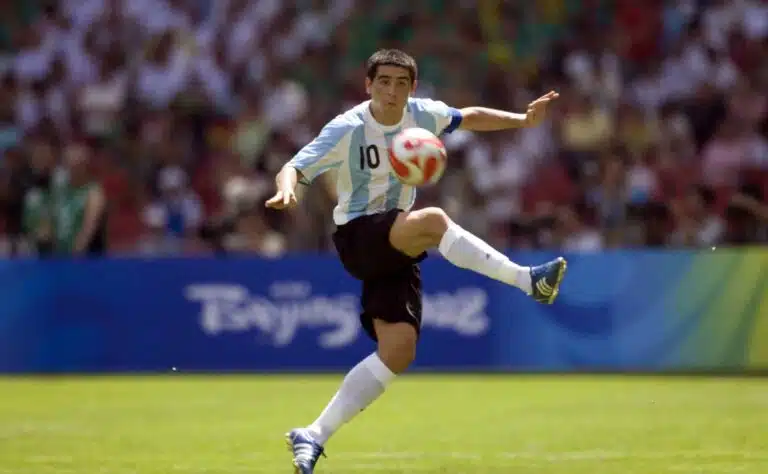 Luka Modric nauroi varoitukselle – sitten yksi pelaaja sai ajan pysähtymään