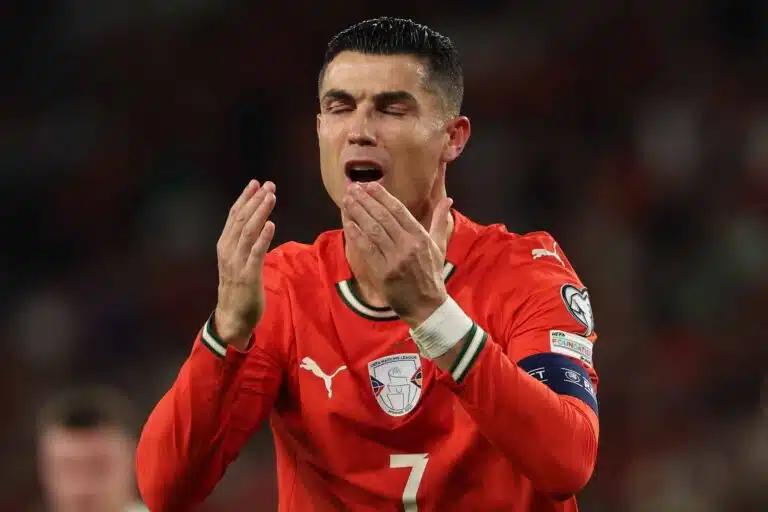 Cristiano Ronaldo sai rajua kritiikkiä – Lionel Messi nostettiin heti vertailuun