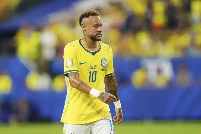 Neymarin kohtelu herättää kovaa arvostelua – Rio Ferdinand ihmettelee Brasilian ratkaisua