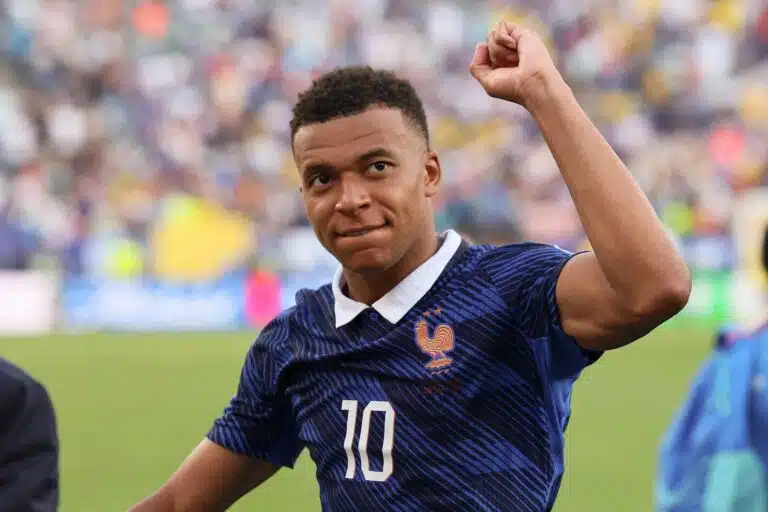 Shakira paljasti, kuka sanoi ensimmäisenä kyllä – vastaus oli Kylian Mbappé