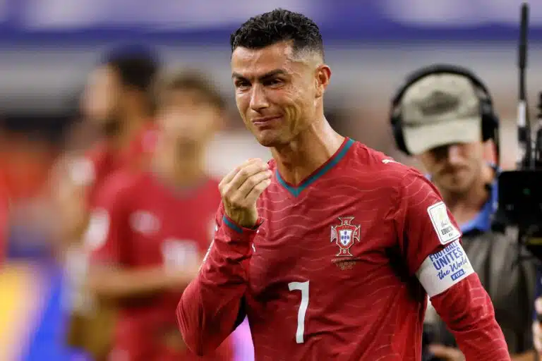 Cristiano Ronaldo päätyi Valioliiga-legendan tykinruoaksi – kylmäävä arvio supertähden touhusta