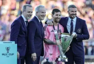 Lionel Messi teki jälleen historiaa – silmitön pokaalisade sai jatkoa